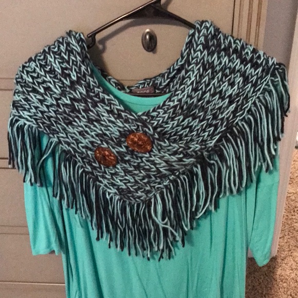 Fringe Scarf - Picture 3 of 3